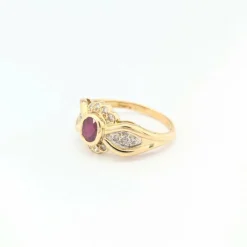 Bague en or jaune diamants et rubis