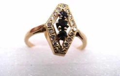 Bague en or jaune, diamants et saphirs