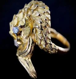 Bague en or jaune en forme de crocodile orné d'un diamant