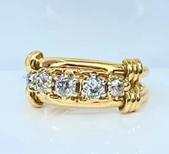 Bague en or jaune et 5 diamants