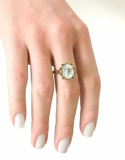 Bague en or jaune et aigue-marine