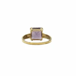 Bague en or jaune et amethyste taille princesse