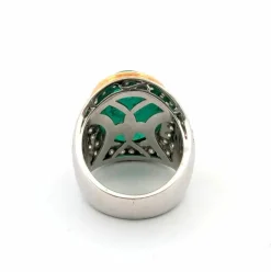 Bague en or jaune et blanc avec émeraude colombienne et diamants