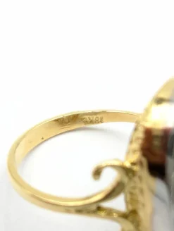 Bague en or jaune et blanc avec ancienne mine et huit huit diamants
