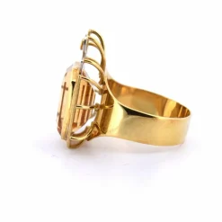 Bague en or jaune et citrine des années 80