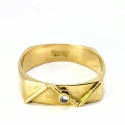 Bague en or jaune et diamant