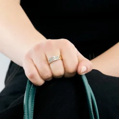 Bague en or jaune et diamants