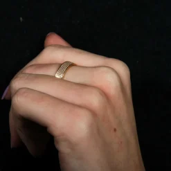 Bague en or jaune et diamants