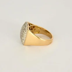 Bague en or jaune et diamants ronds taille brillant