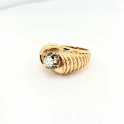 Bague en or jaune et diamant