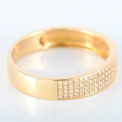 Bague en or jaune et diamants