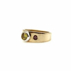 bague en or jaune et diamant rose