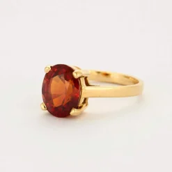 Bague en or jaune et grenat spessartite