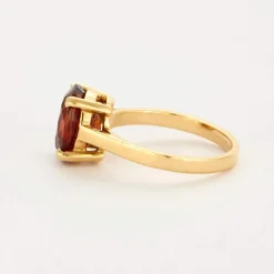 Bague en or jaune et grenat spessartite