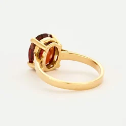 Bague en or jaune et grenat spessartite