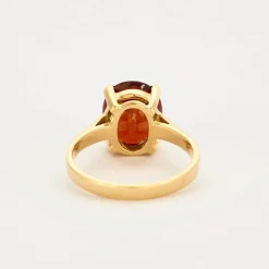 Bague en or jaune et grenat spessartite