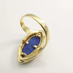 Bague en or jaune et lapis lazuli