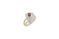 Bague en or jaune et or blanc avec rubis et pavé diamants