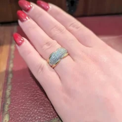 Bague en or jaune et pavage diamants