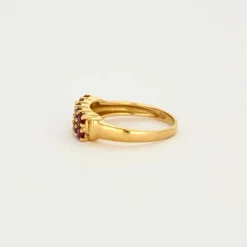 Bague en or jaune et rubis