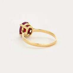 Bague en or jaune et rubis