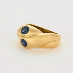 Bague en or jaune et saphir