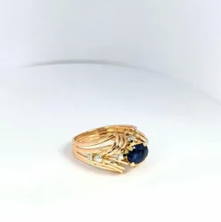 Bague en or jaune et saphir