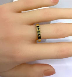 Bague en or jaune et saphirs