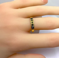 Bague en or jaune et saphirs