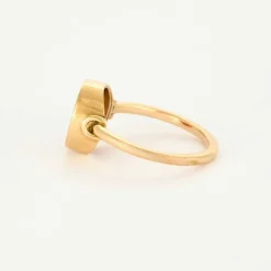 Bague en or jaune 18K et intaille cornaline antique