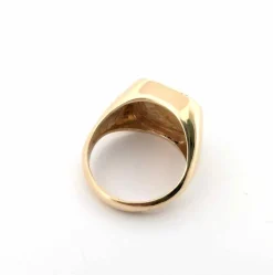 Bague en or jaune massif avec armoiries nobles