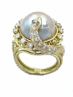 Bague en or jaune, perle mabé et diamants