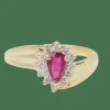 Bague en or jaune, rubis et diamants
