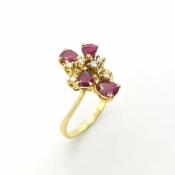 Bague en or jaune rubis et diamants