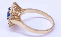 Bague en or jaune, saphir, diamants