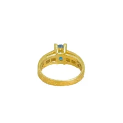Bague en or jaune, saphir et diamants