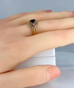 Bague en or jaune saphir et diamants