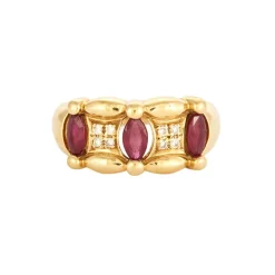 Bague en or jaune sertis de rubis et diamants