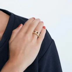 Bague en or jaune sertis de rubis et diamants