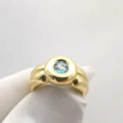 Bague en or jaune topaze