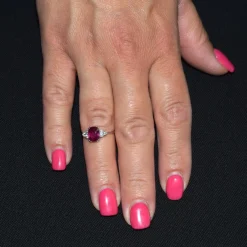 BAGUE EN OR 18KT - RUBIS ET DIAMANTS