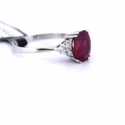 BAGUE EN OR 18KT - RUBIS ET DIAMANTS