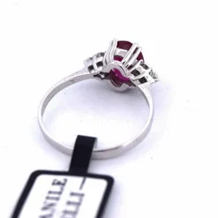 BAGUE EN OR 18KT - RUBIS ET DIAMANTS