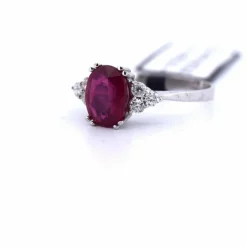 BAGUE EN OR 18KT - RUBIS ET DIAMANTS