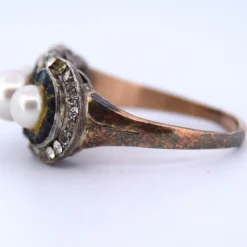 Bague en or, perle et saphir de l'époque victorienne
