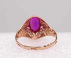 Bague en or, pierre rose