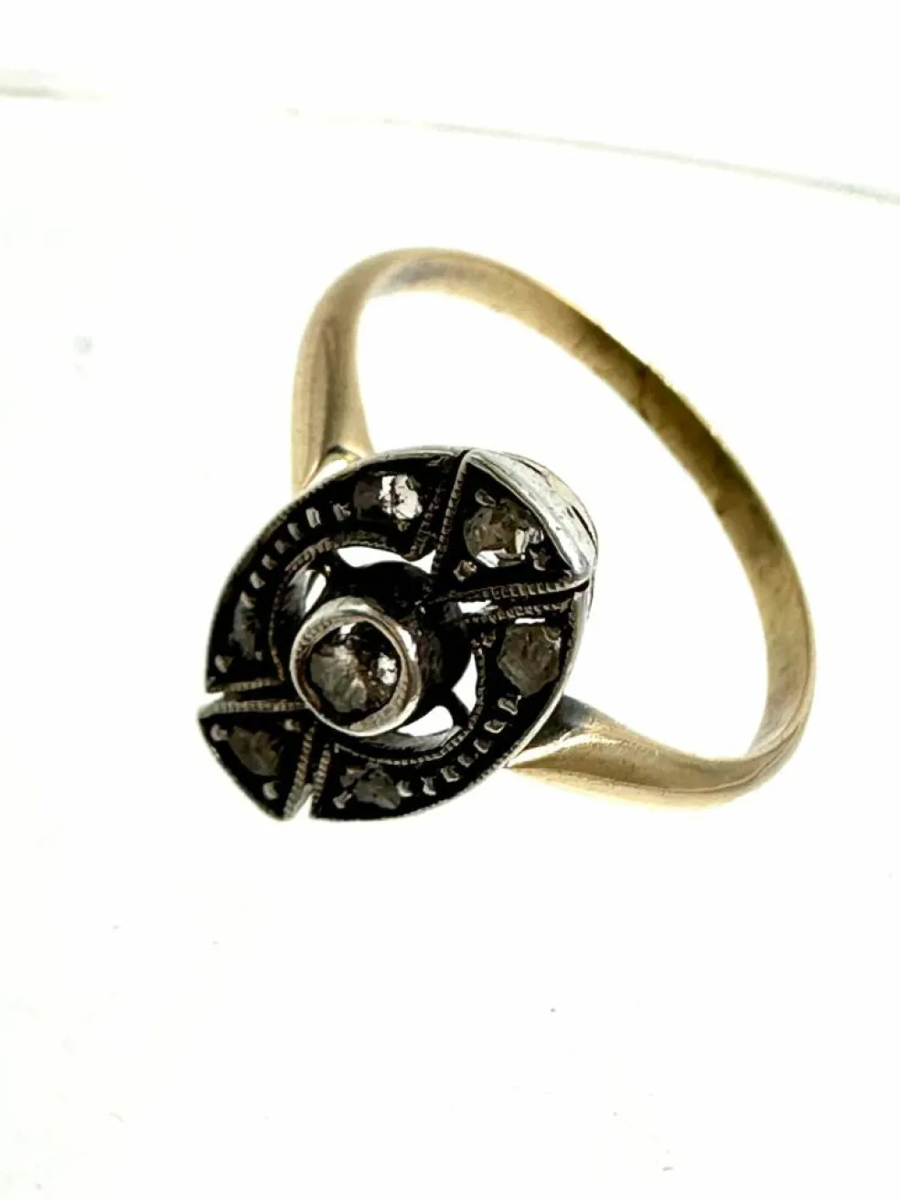 Bague en or, époque Jugendstil