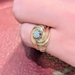 Bague en or rose et diamant