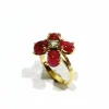 Bague en or, rubis et diamants