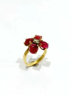 Bague en or, rubis et diamants